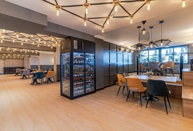 ホテル Ramada Resort by Wyndham Puerto de Mazarron