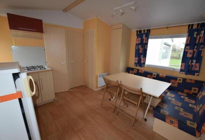 בית מלון כפרי Sabiñanigo Camp &