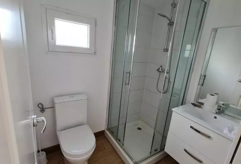 ホテル Sabiñanigo Camp &