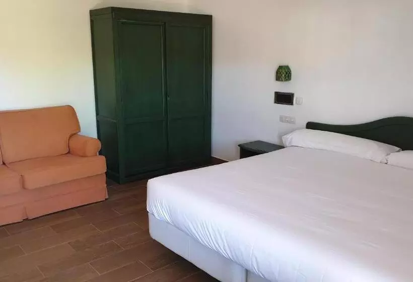 ホテル Sabiñanigo Camp &