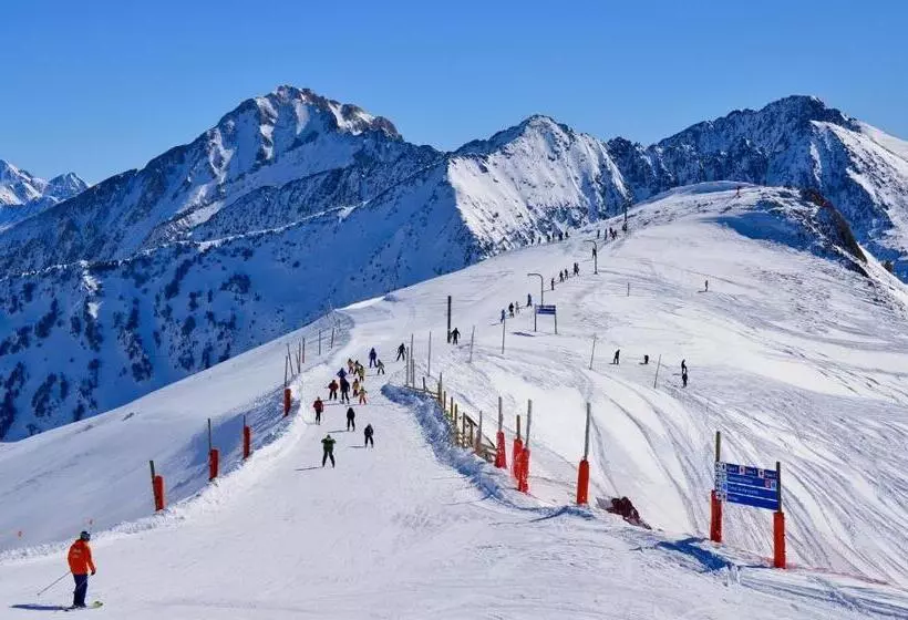 Hotel Sno Mont Romies