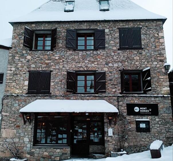 בית מלון כפרי Sno Mont Romies