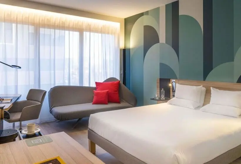 Novotel Campo De Las Naciones