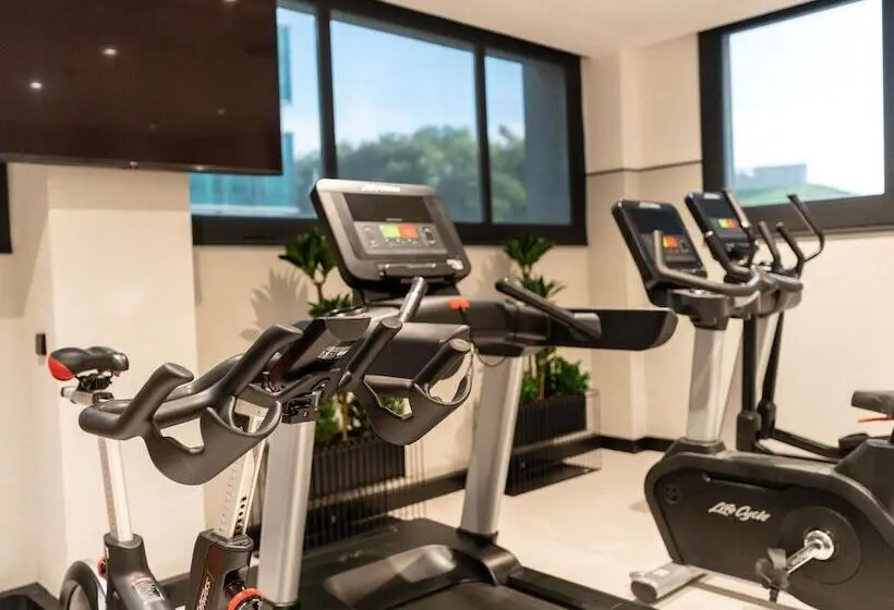 Novotel Campo De Las Naciones