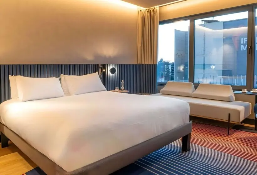 Novotel Campo De Las Naciones