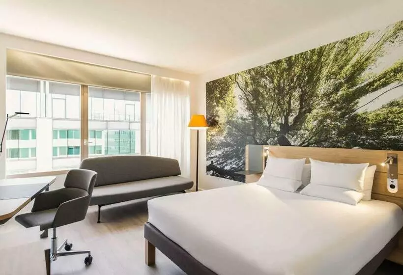 Novotel Campo De Las Naciones