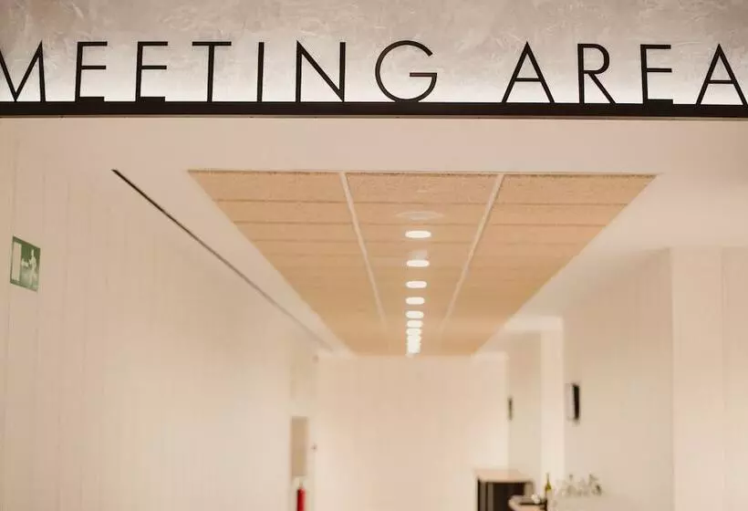 Novotel Campo De Las Naciones