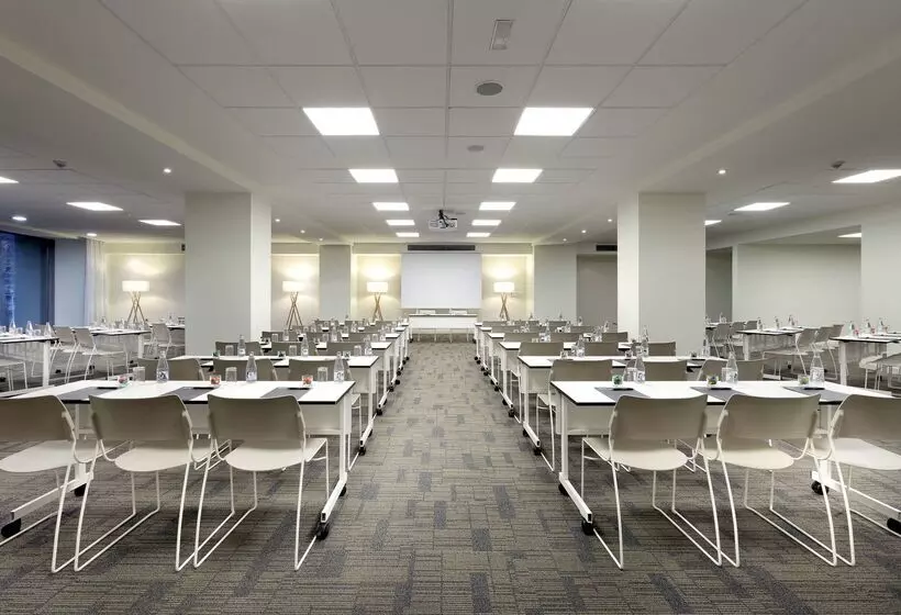 בית מלון כפרי Barcelo Bilbao Nervion