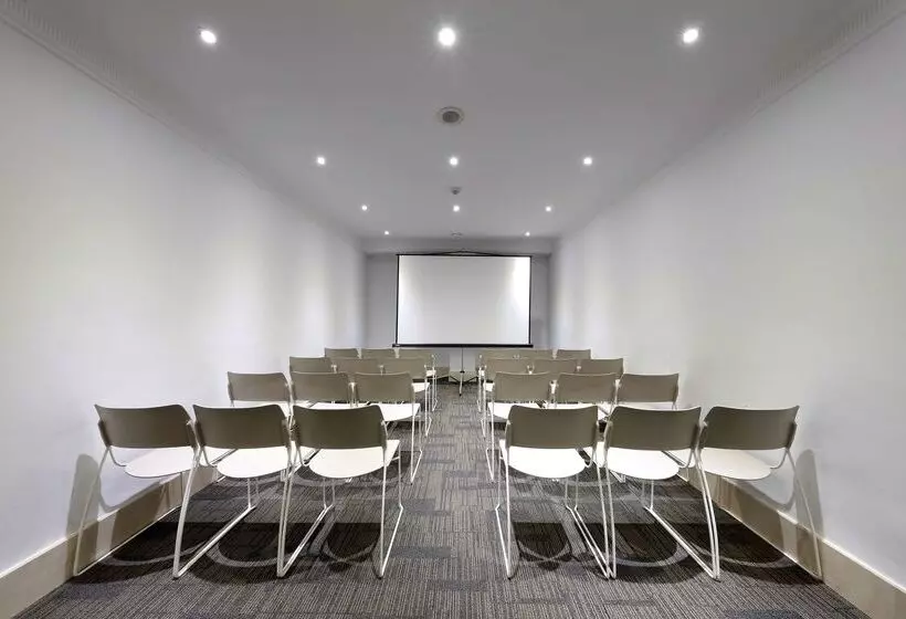 בית מלון כפרי Barcelo Bilbao Nervion