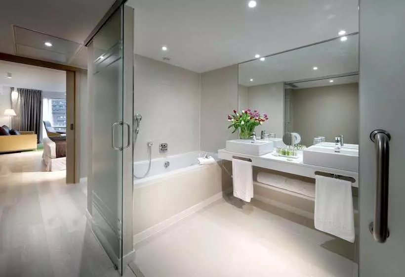 בית מלון כפרי Barcelo Bilbao Nervion