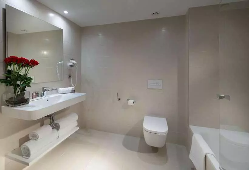 בית מלון כפרי Barcelo Bilbao Nervion