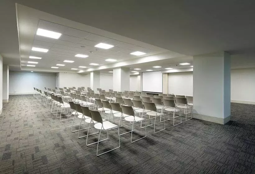 בית מלון כפרי Barcelo Bilbao Nervion