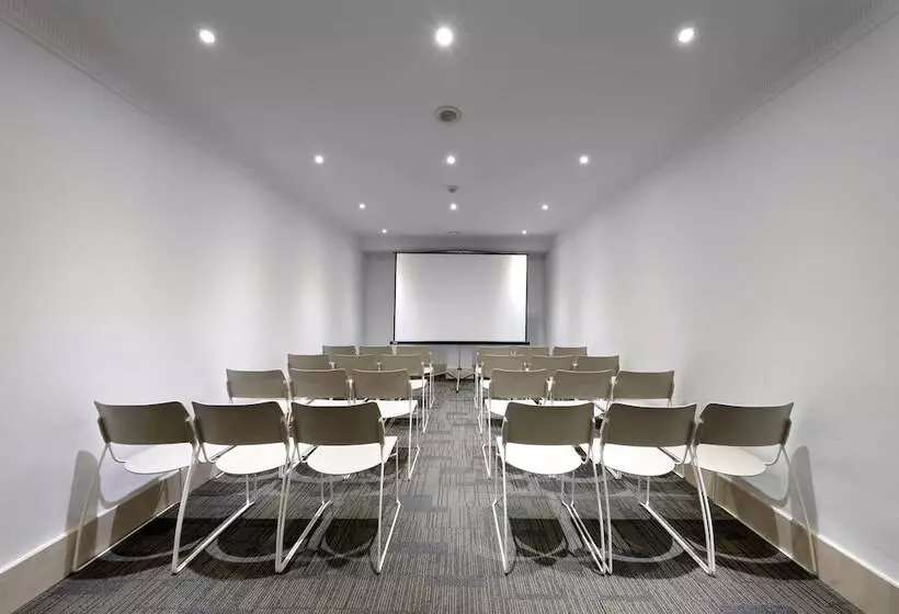 בית מלון כפרי Barcelo Bilbao Nervion