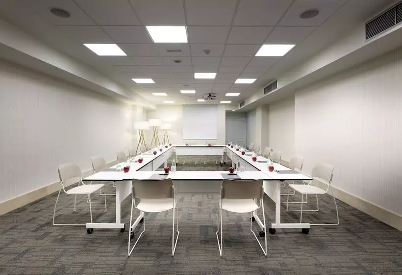 בית מלון כפרי Barcelo Bilbao Nervion