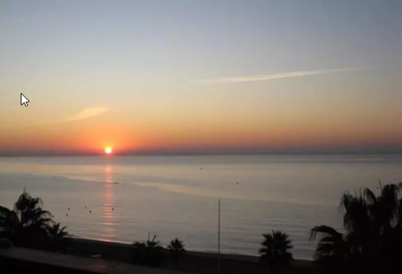 ホテル Buenavista