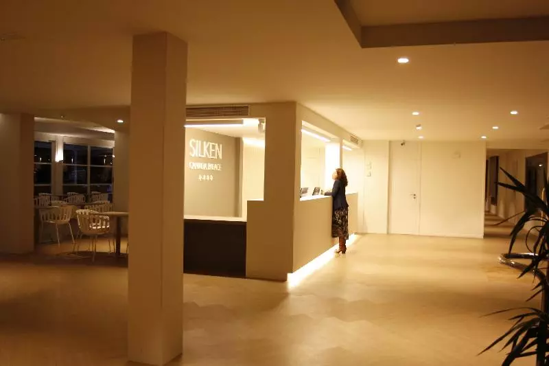 호텔 Canada Palace