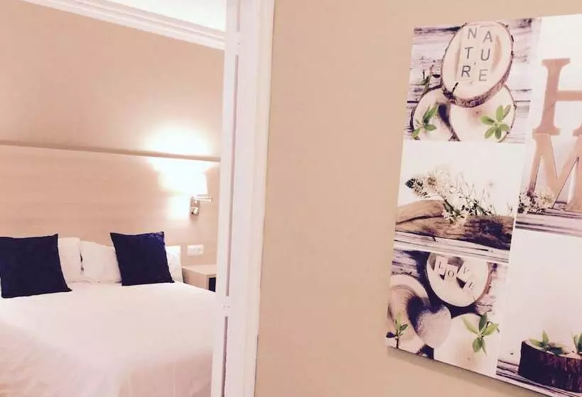 Отель Carbonell