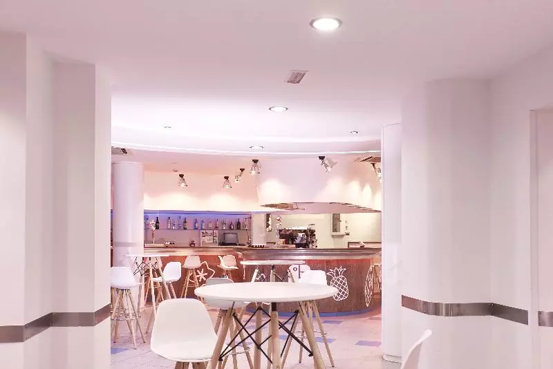 Hotelli Caribe Youth