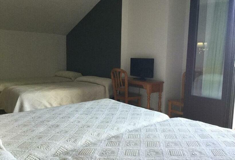 هتل Casitas Cinco Castaños