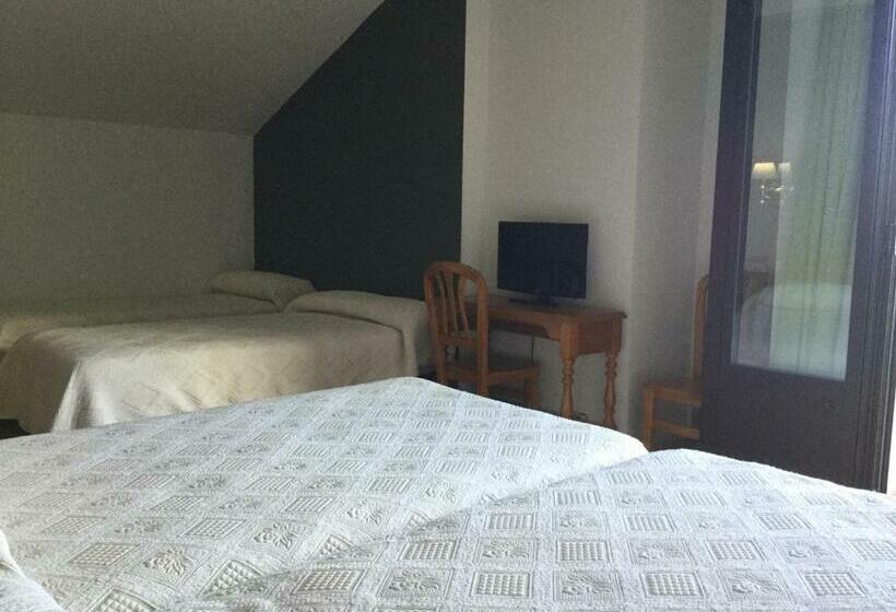 هتل Casitas Cinco Castaños