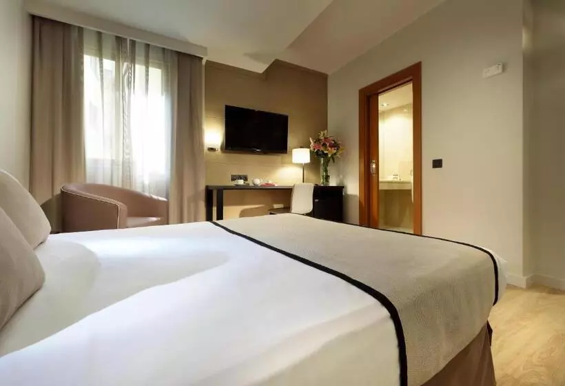 Отель Exe Rey Don Jaime