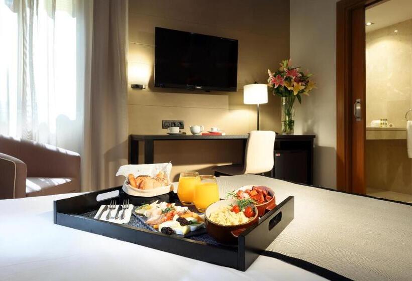 هتل Exe Rey Don Jaime