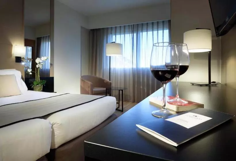 Отель Exe Rey Don Jaime