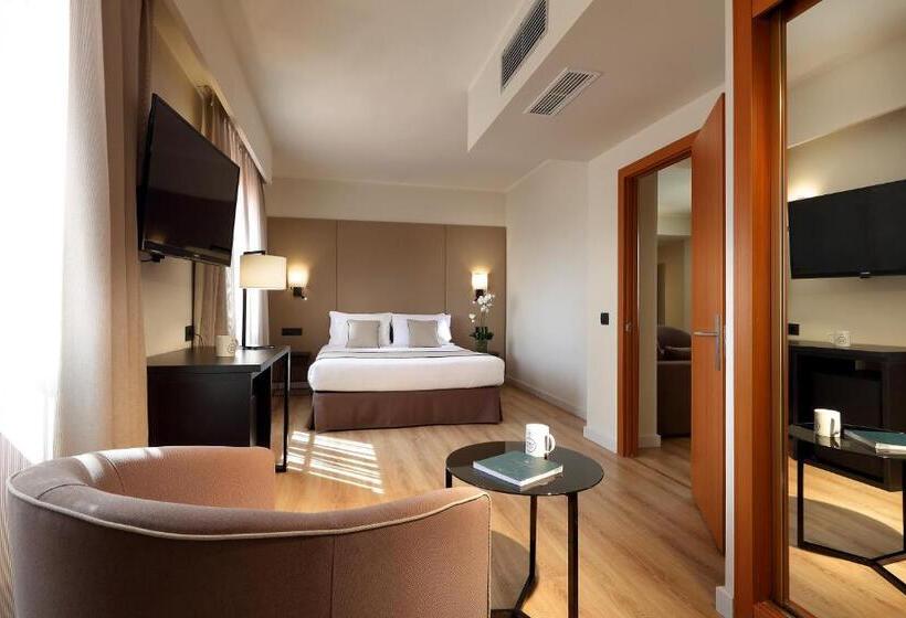 هتل Exe Rey Don Jaime