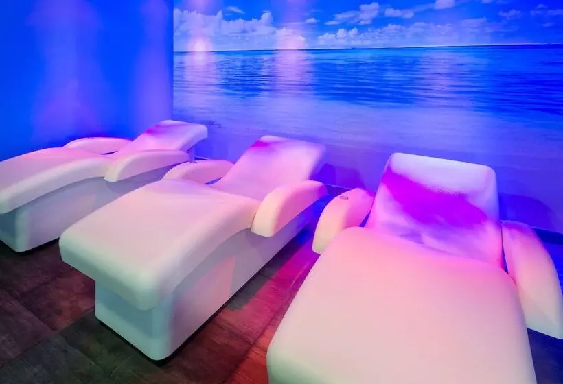 هتل Ght Aquarium & Spa