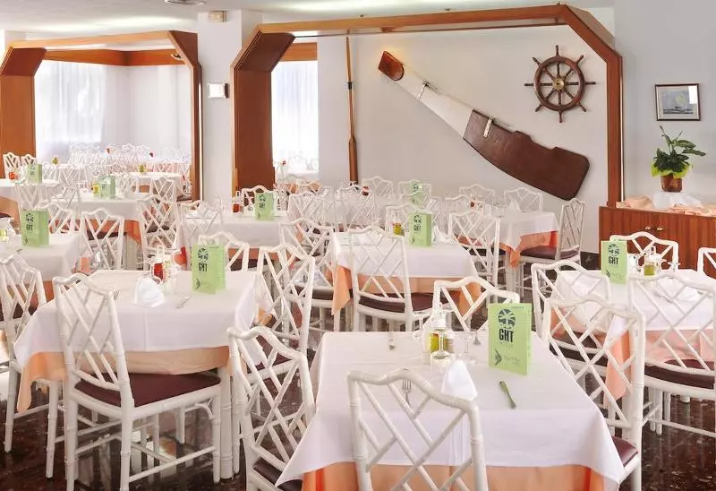 هتل Ght Aquarium & Spa