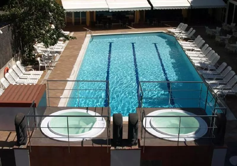 فندق La Palmera & Spa