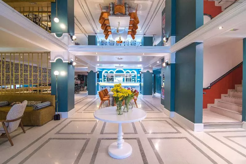 هتل Petit Palace Puerta De Triana