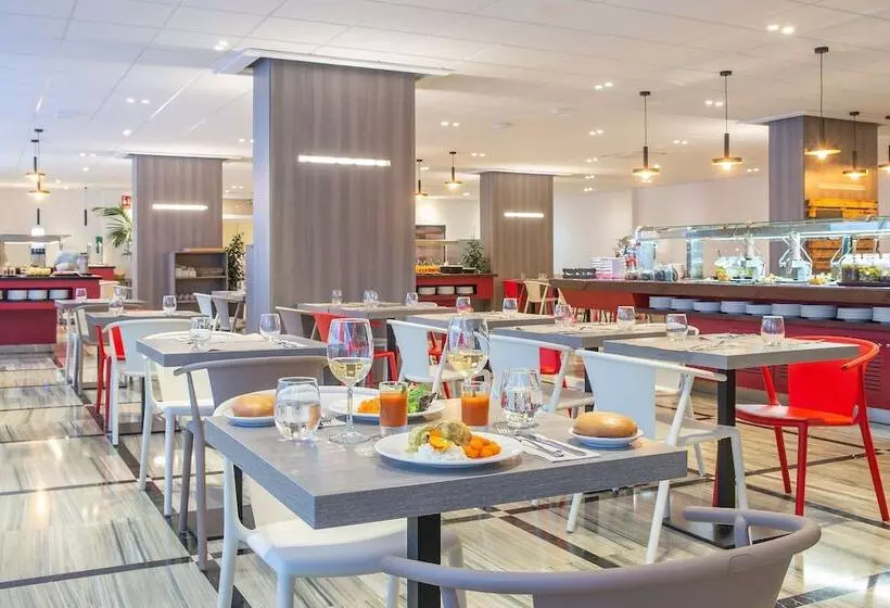 ホテル Salou Sunset By Pierre & Vacances