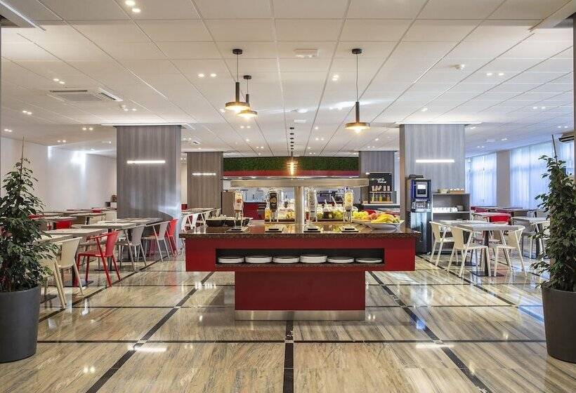 Отель Salou Sunset By Pierre & Vacances