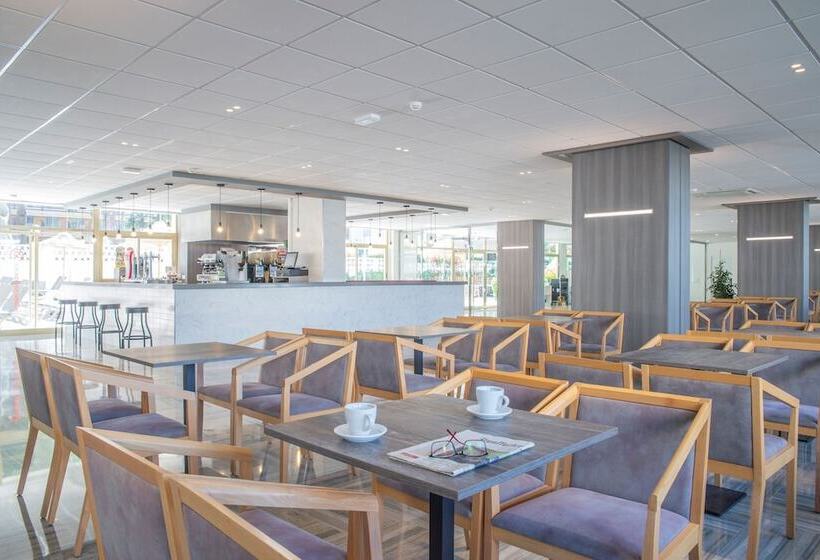 Отель Salou Sunset By Pierre & Vacances