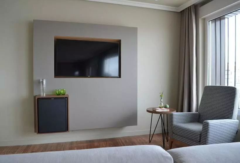 ホテル Silken Palacio Uribarren