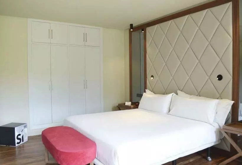 ホテル Silken Palacio Uribarren