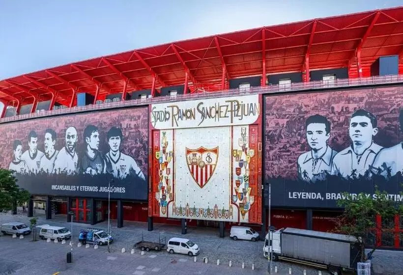 هتل Virgen De Los Reyes