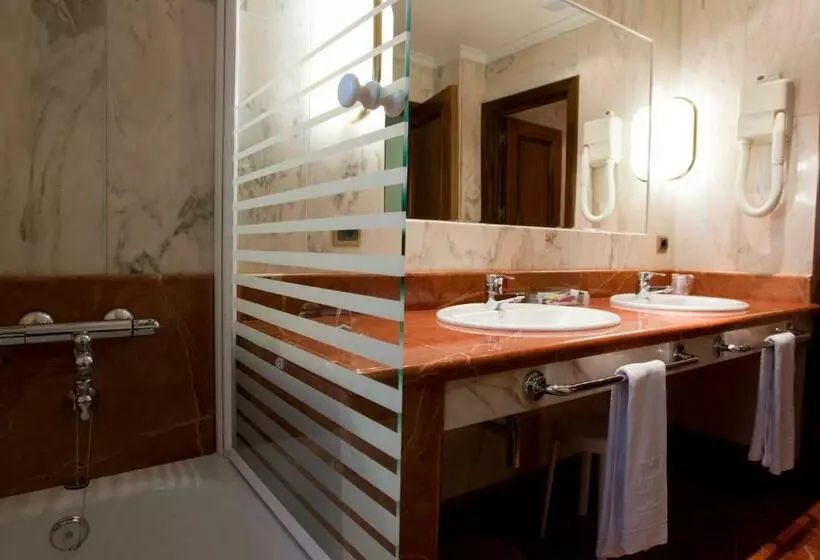 Hotel Zenit Dos Infantas