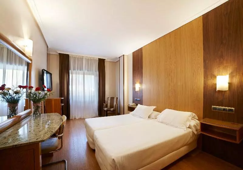 Hotel Zenit Dos Infantas