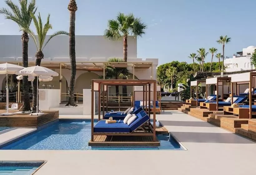 Отель ME Marbella by Meliá