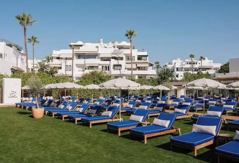 Отель ME Marbella by Meliá