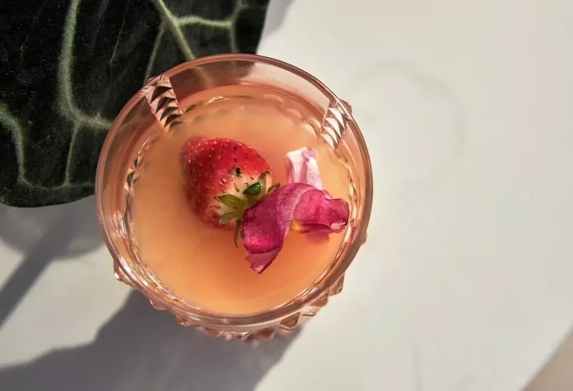 Отель ME Marbella by Meliá