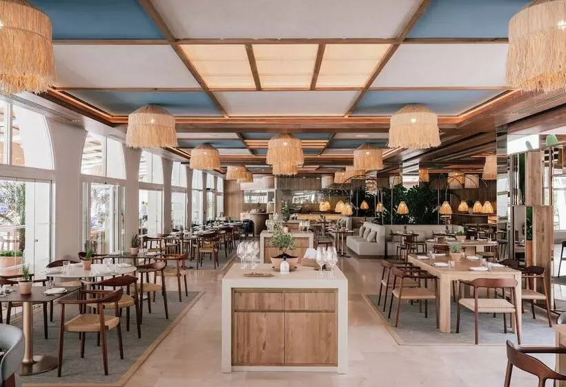 Отель ME Marbella by Meliá