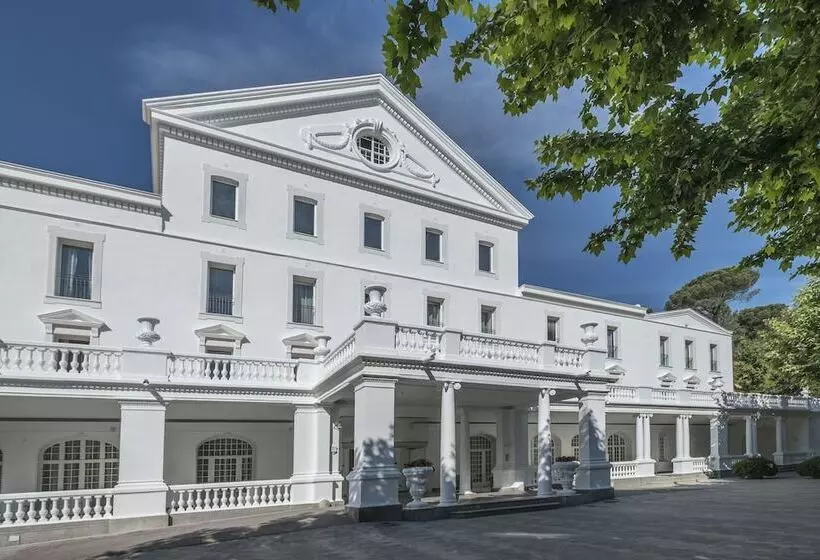 בית מלון כפרי Balneari Termes Orion