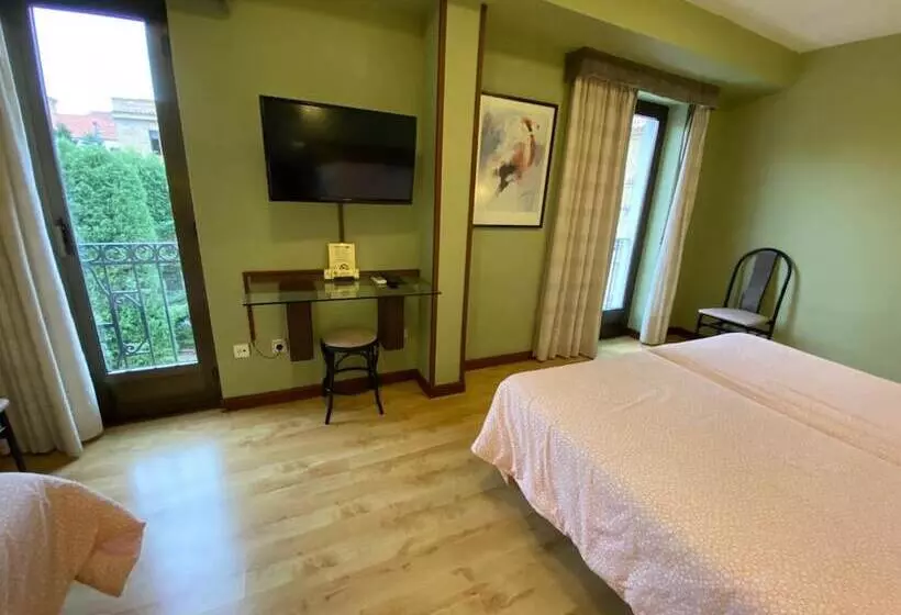 فندق Hostal Concejo