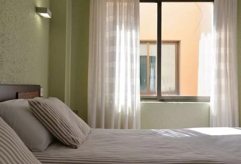 فندق Hostal Concejo