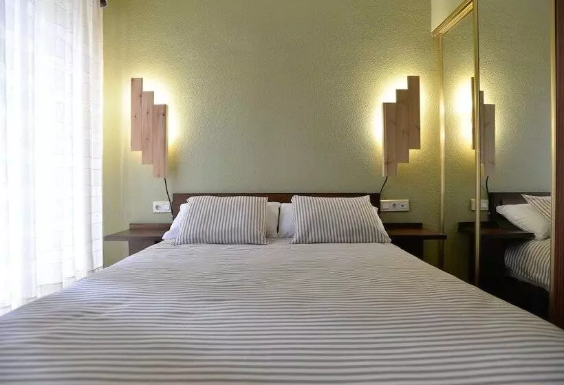 فندق Hostal Concejo