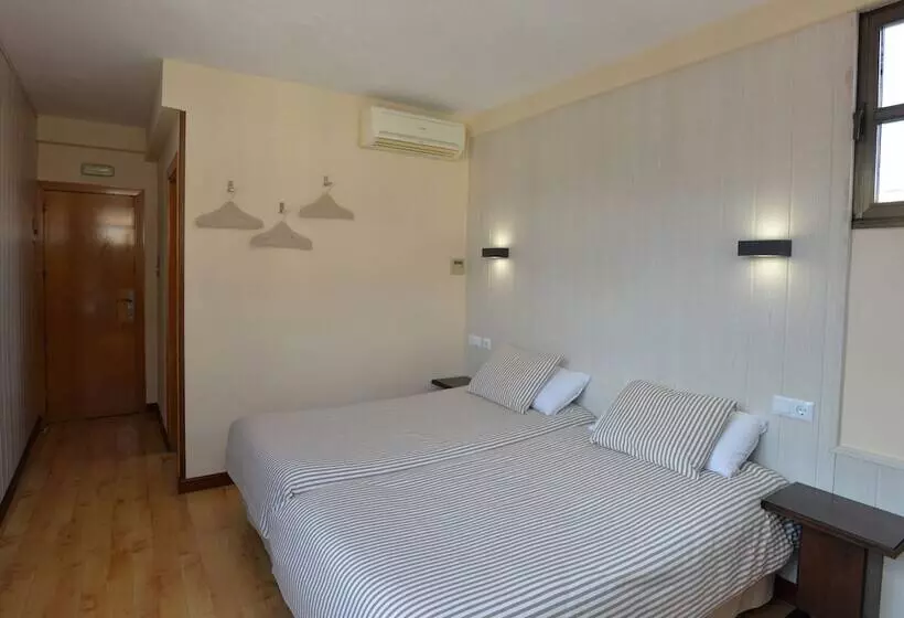 فندق Hostal Concejo