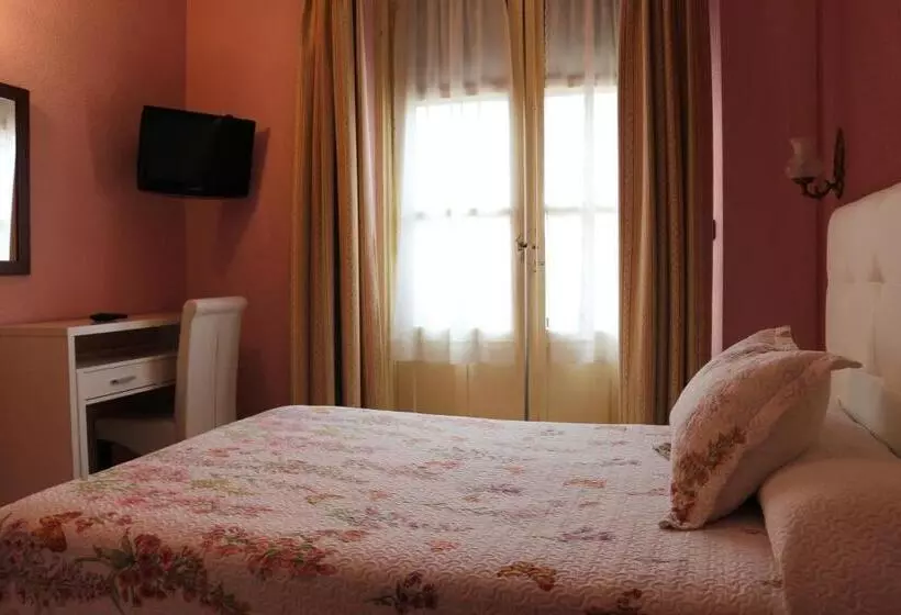 فندق Hostal Don Jaime I Y Ii